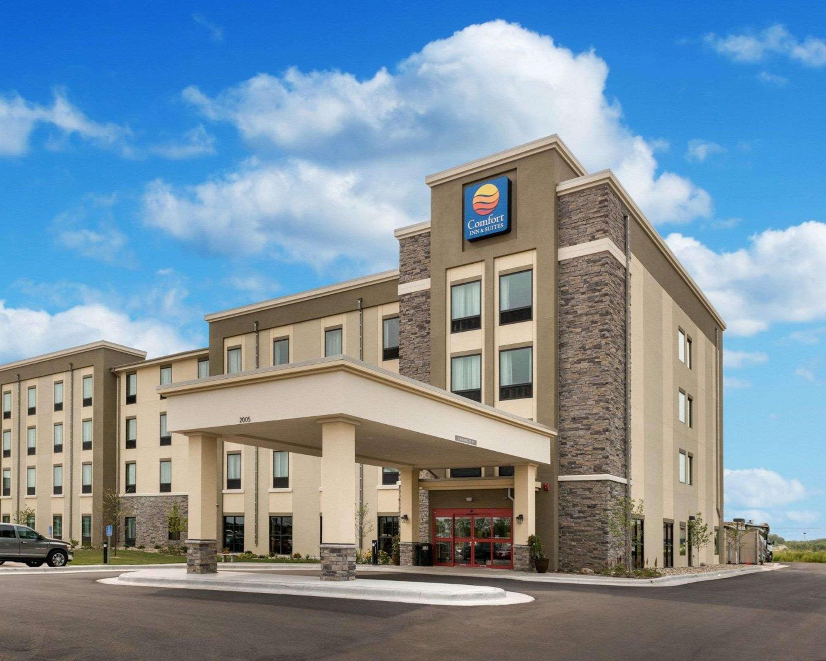 Comfort Inn & Suites West - Medical Center Rochester Exterior photo