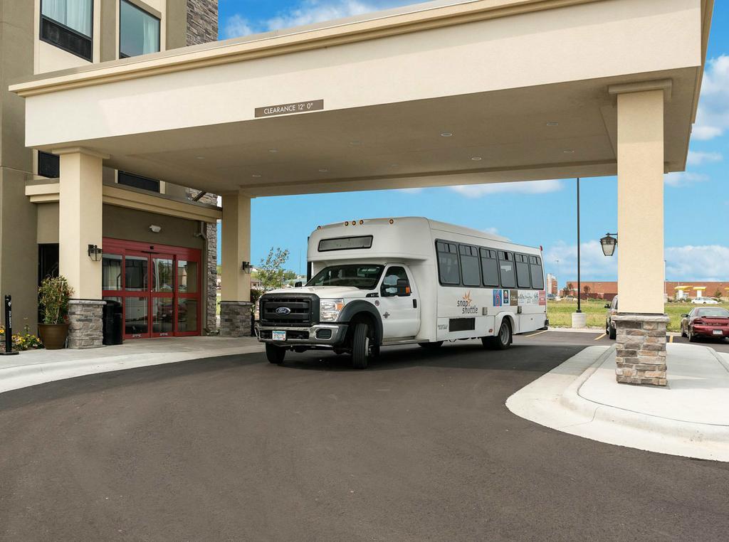 Comfort Inn & Suites West - Medical Center Rochester Exterior photo